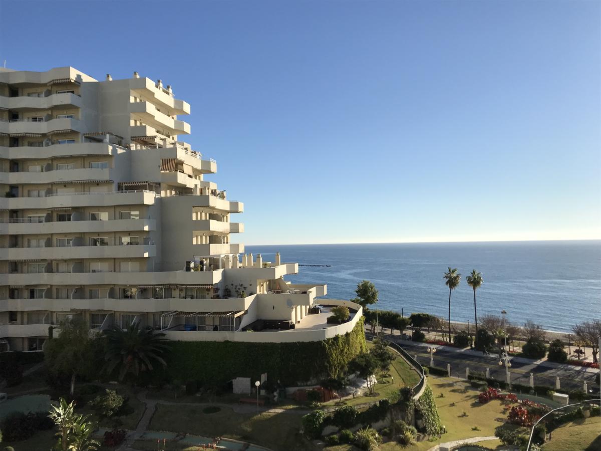 Estudios Y Apartamentos Benal Beach Беналмадена Екстериор снимка