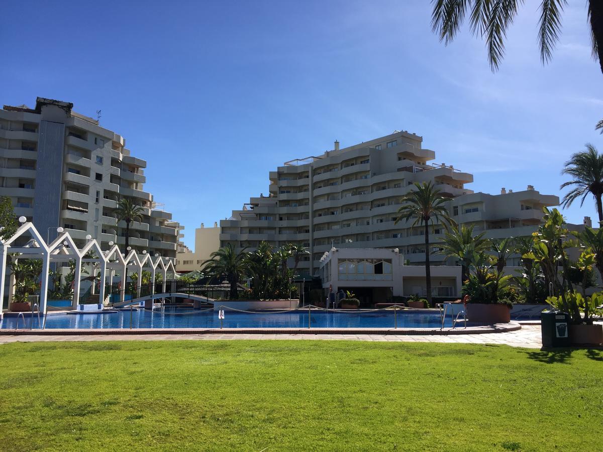 Estudios Y Apartamentos Benal Beach Беналмадена Екстериор снимка