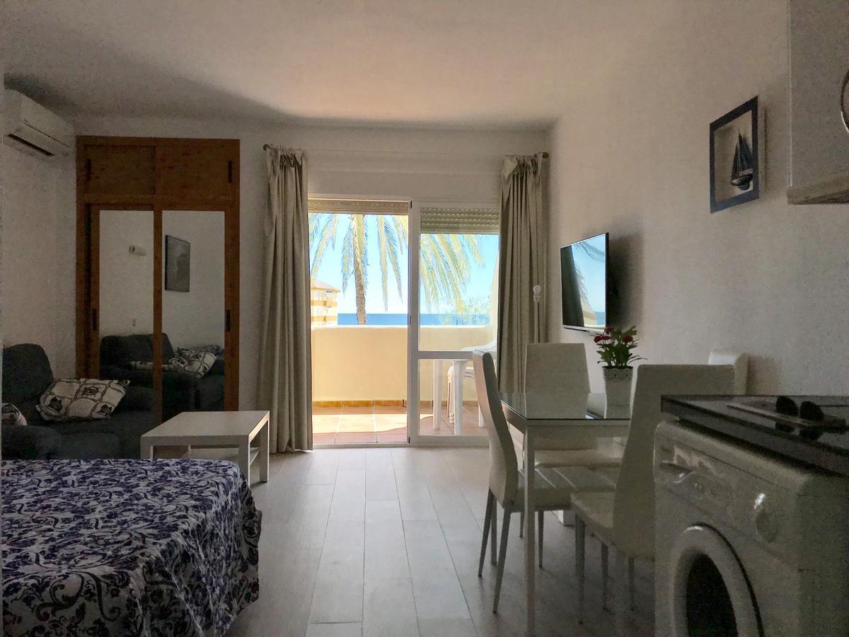 Estudios Y Apartamentos Benal Beach Беналмадена Екстериор снимка